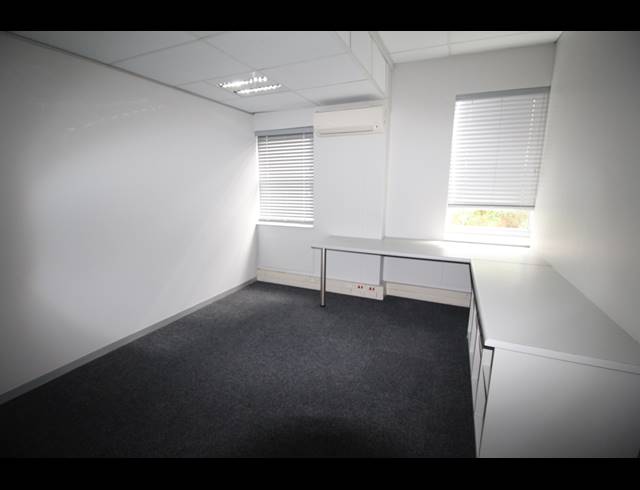 3,331M² OFFICE FOR SALE IN BEREA